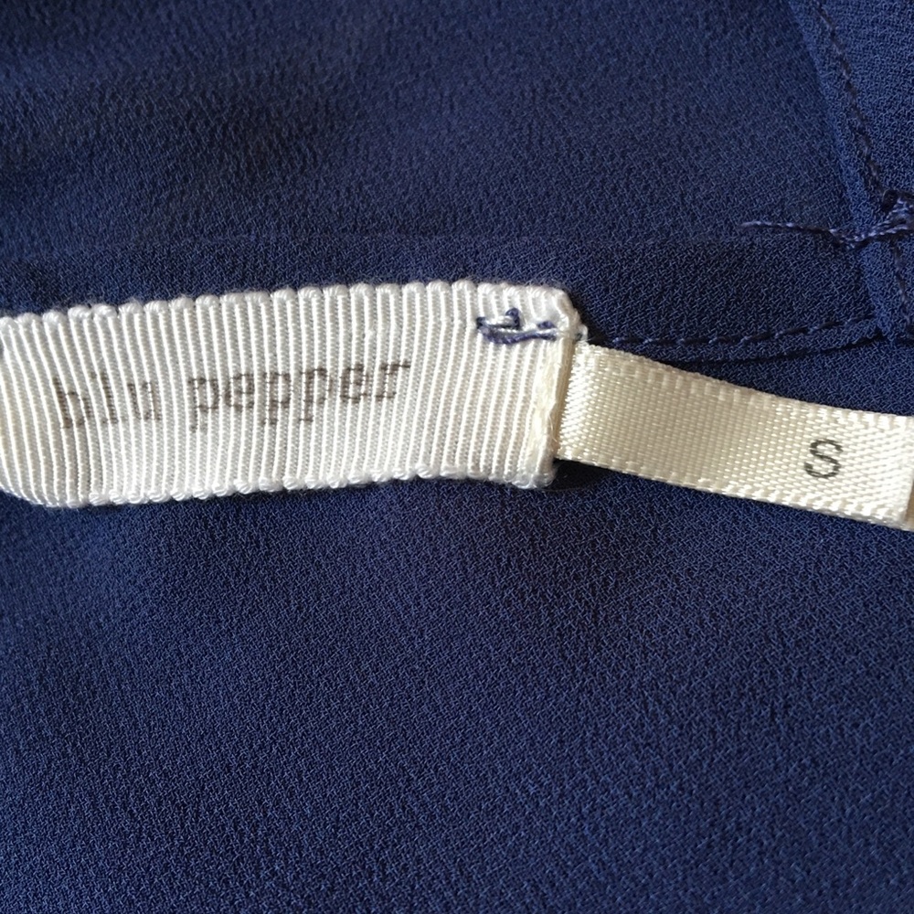 Blu Pepper Blouse. - Picture 6 of 8